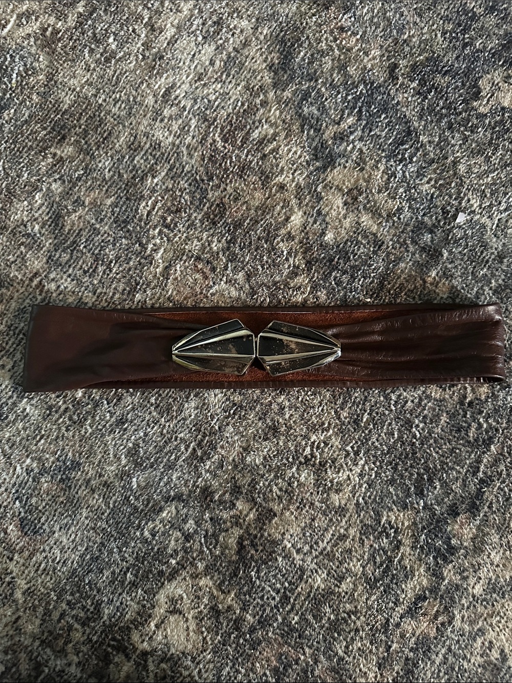 Vintage women’s Brown Leather clasp belt